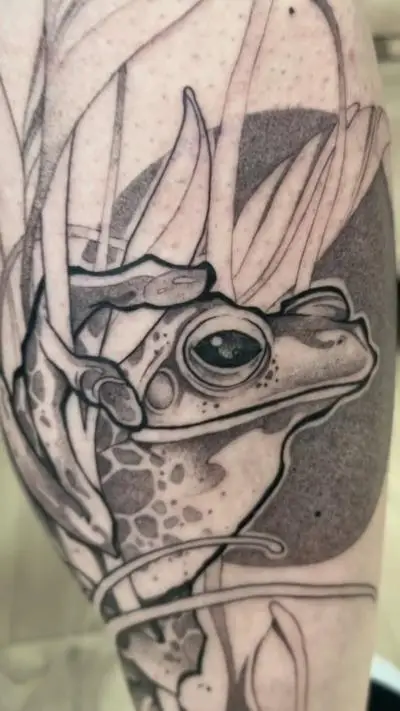 Drop - Tatouage Nantes - frog frogtattoo salehistoire