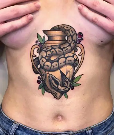 Ariane - Tatouage Nantes - snake snaketattoo underboob