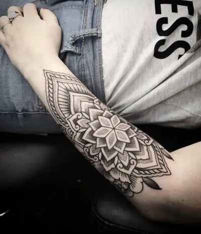 Ornela - Tatouage Nantes - tattoo nantes nantestattoo