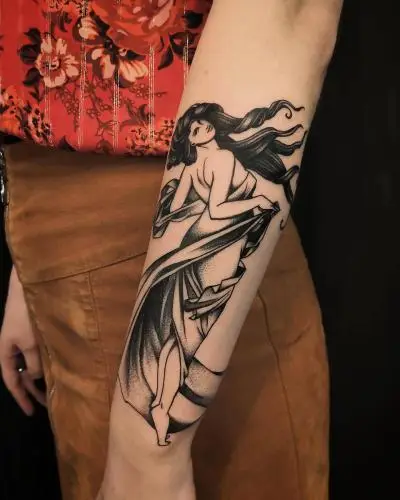 Monpierre - Tatouage Nantes - engraving engravingtattoo inkedgirls
