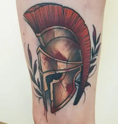 Ariane - Tatouage Nantes - healedtattoo spartanhelmet spartanhelmettattoo