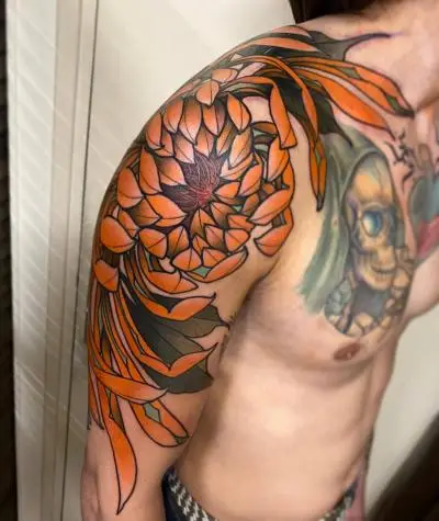 Ariane - Tatouage Nantes - chrysanthemumtattoo chrysanthemum tattoooftheday
