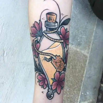 Ariane - Tatouage Nantes - worldofharrypotter harrypotter flask