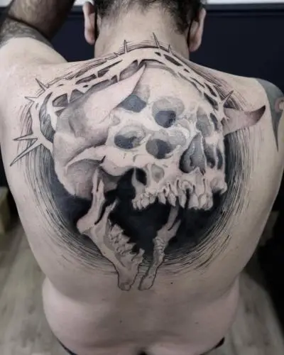 Drop - Tatouage Nantes - skull skulltattoo backtattoo