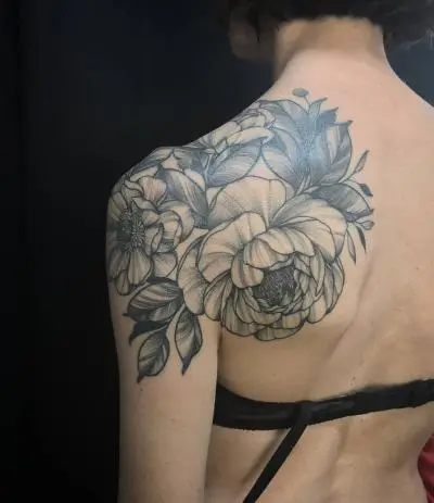 Ornela - Tatouage Nantes - tattoo nantes nantestattoo