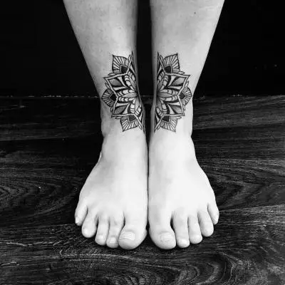 Ornela - Tatouage Nantes - mandala mandalatattoo tattoo
