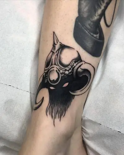 Monpierre - Tatouage Nantes - frazetta darkfantasy medieval