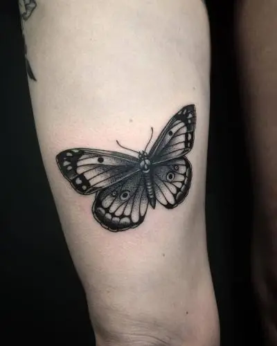 Monpierre - Tatouage Nantes - engraving engravingtattoo inkedgirls