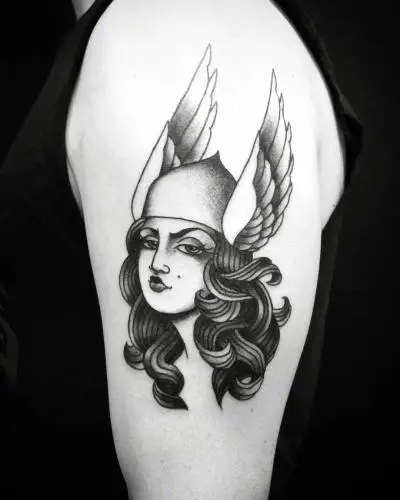 Monpierre - Tatouage Nantes - traditionaltattoo blacktraditionaltattoo blackworkerssubmission