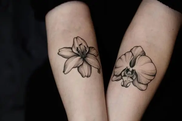 Ornela - Tatouage Nantes - tattoo flowers lys