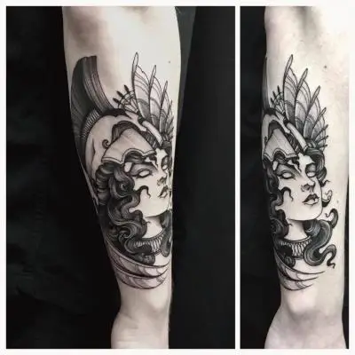 Ornela - Tatouage Nantes - ironinktattoo blackwork blacktattoo