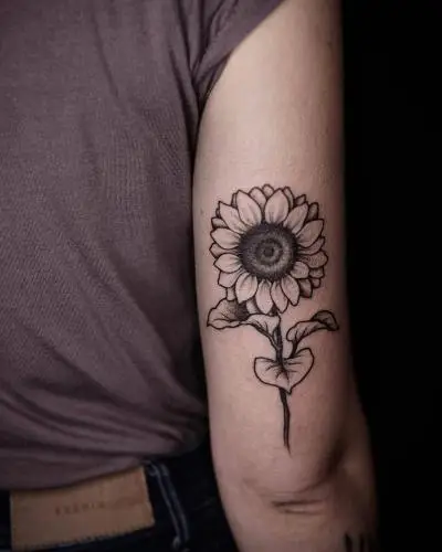 Ornela - Tatouage Nantes - whipshading darkart nantestattoo