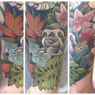 Ariane - Tatouage Nantes - sloth flowers tattoo