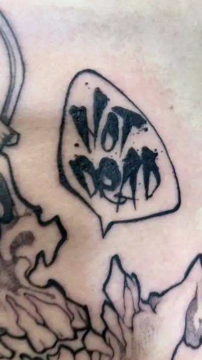 Drop - Tatouage Nantes - punk punktattoo skull