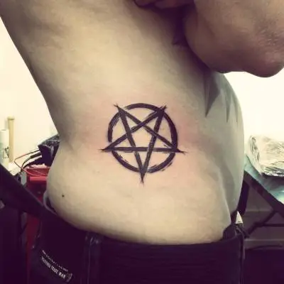 Monpierre - Tatouage Nantes - pentagramtattoo satan blackmetal