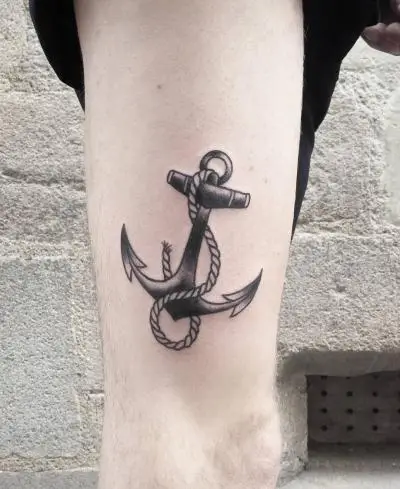 Monpierre - Tatouage Nantes - blacktraditionaltattoo blackwork traditionaltattoo