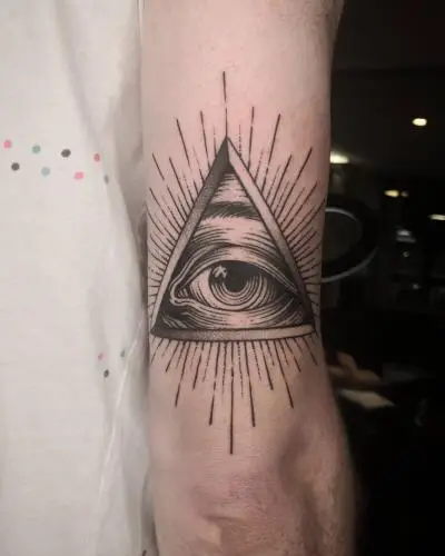 Ornela - Tatouage Nantes - tattoo nantes nantestattoo