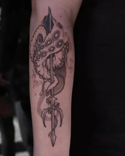 Drop - Tatouage Nantes - octopustattoo tentacles blackworktattoo