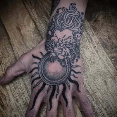 Monpierre - Tatouage Nantes - medievalart blackwork blackworktattoo
