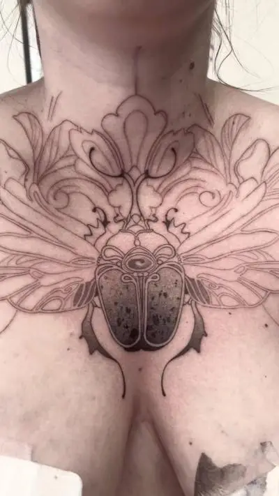 Drop - Tatouage Nantes - chesttattoo scarabeetattoo nantestattoo