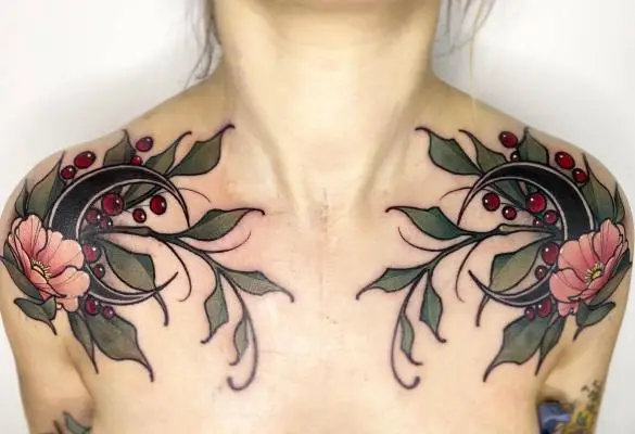 Ariane - Tatouage Nantes - chestattoo moon flowers