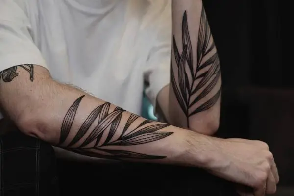 Ornela - Tatouage Nantes - whipshading darkart nantestattoo