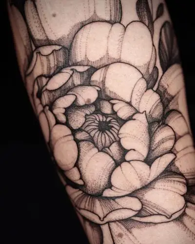 Ornela - Tatouage Nantes - tattoo nantes peonytattoo