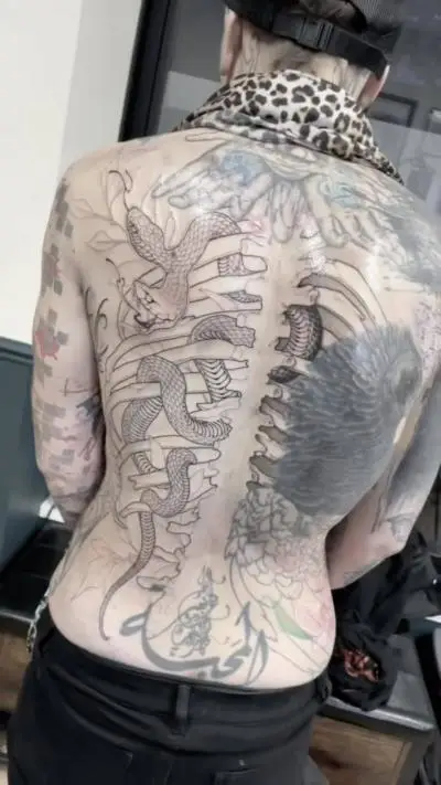 Drop - Tatouage Nantes - snaketattoo backtattoo fullbacktattoo