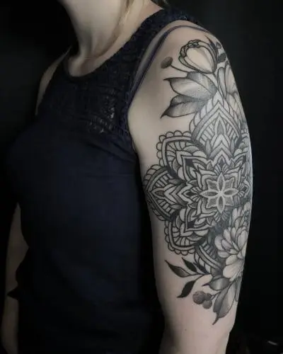 Ornela - Tatouage Nantes - tattoo nantes nantestattoo